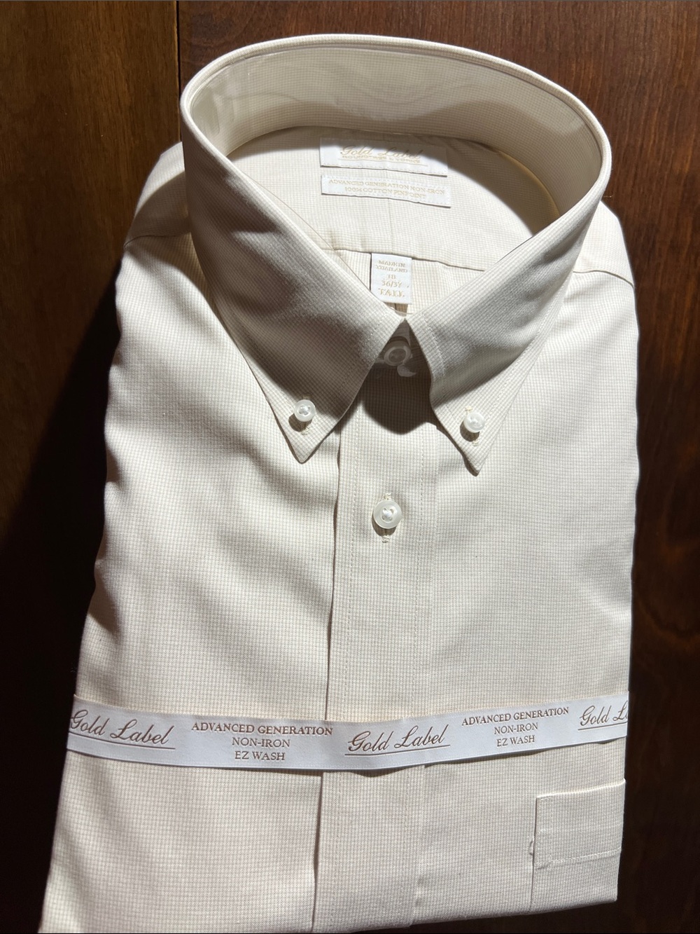 Roundtree & Yorke Men's Dress Shirt - Cream
